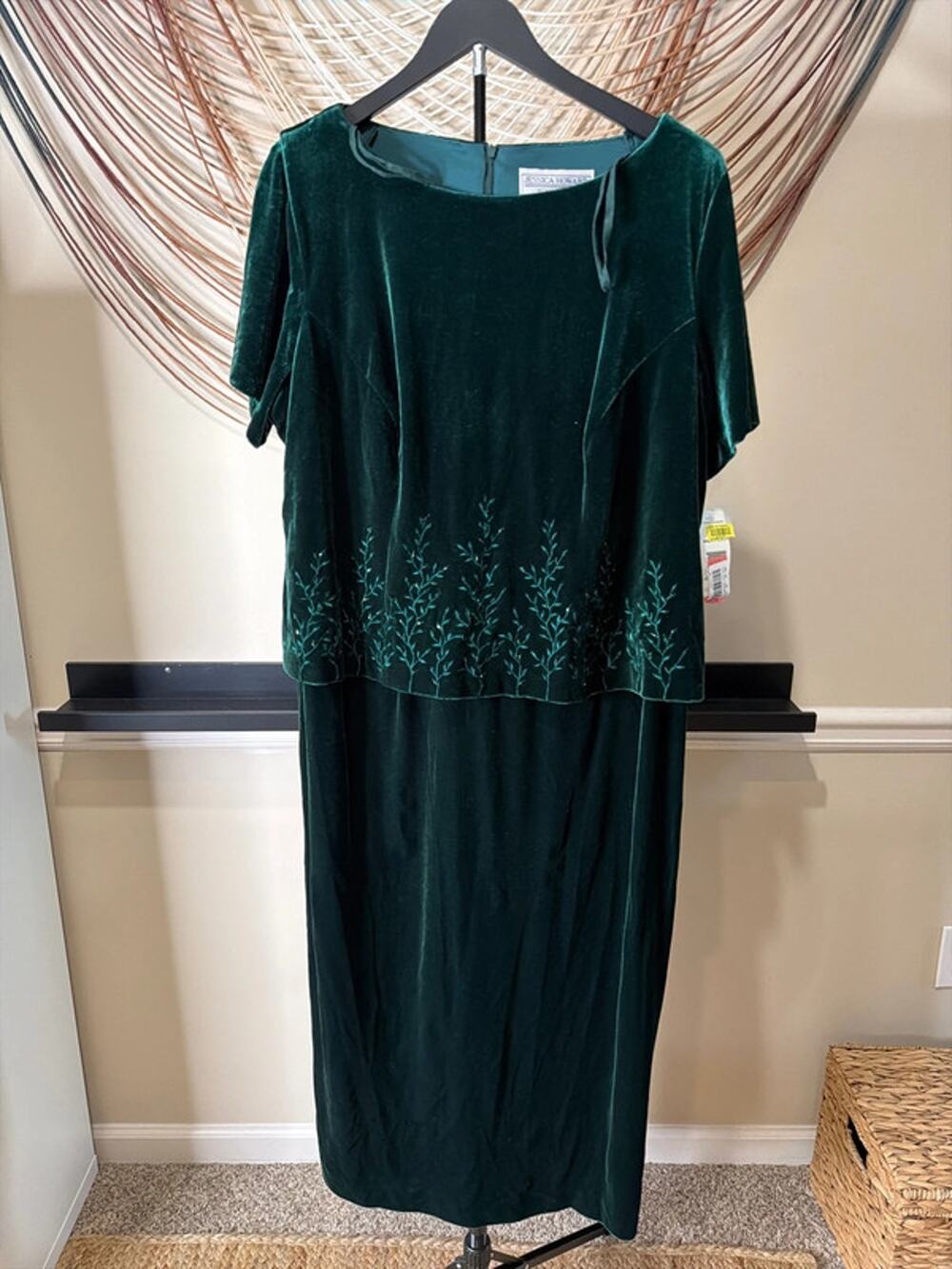 Jessica Howard and WT Green velvet dress 20 petite 3436